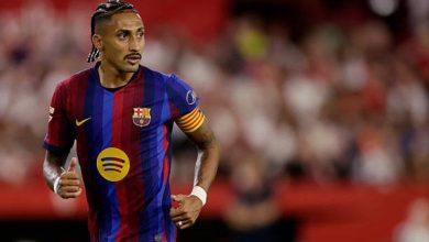 برشلونة يستعيد رافينيا ودي يونغ قبل مواجهة ريال بيتيس